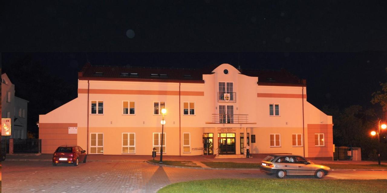 Centrum Ostra Brama Im. Jana Pawla II Skarżysko-Kamienna Exteriér fotografie
